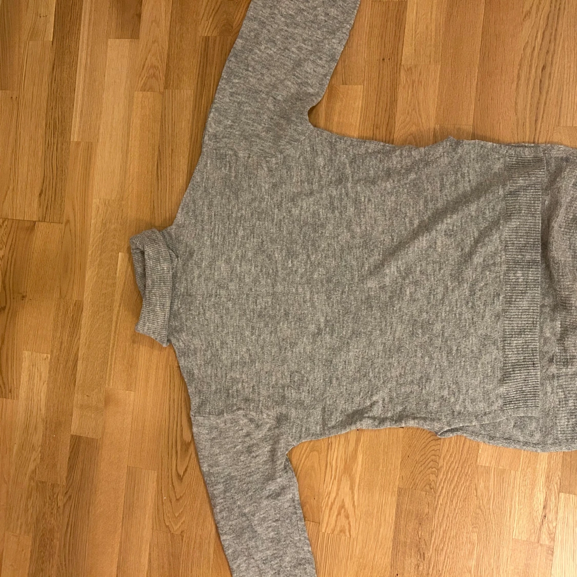 Grå polotröja från H&M