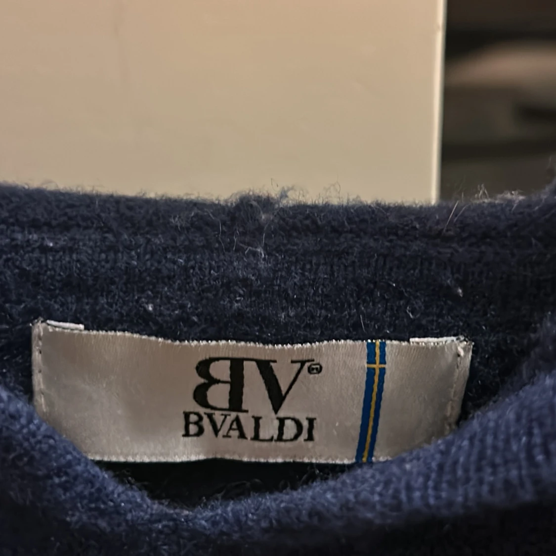 Mörkblå hoodie från Bvaldi - 3