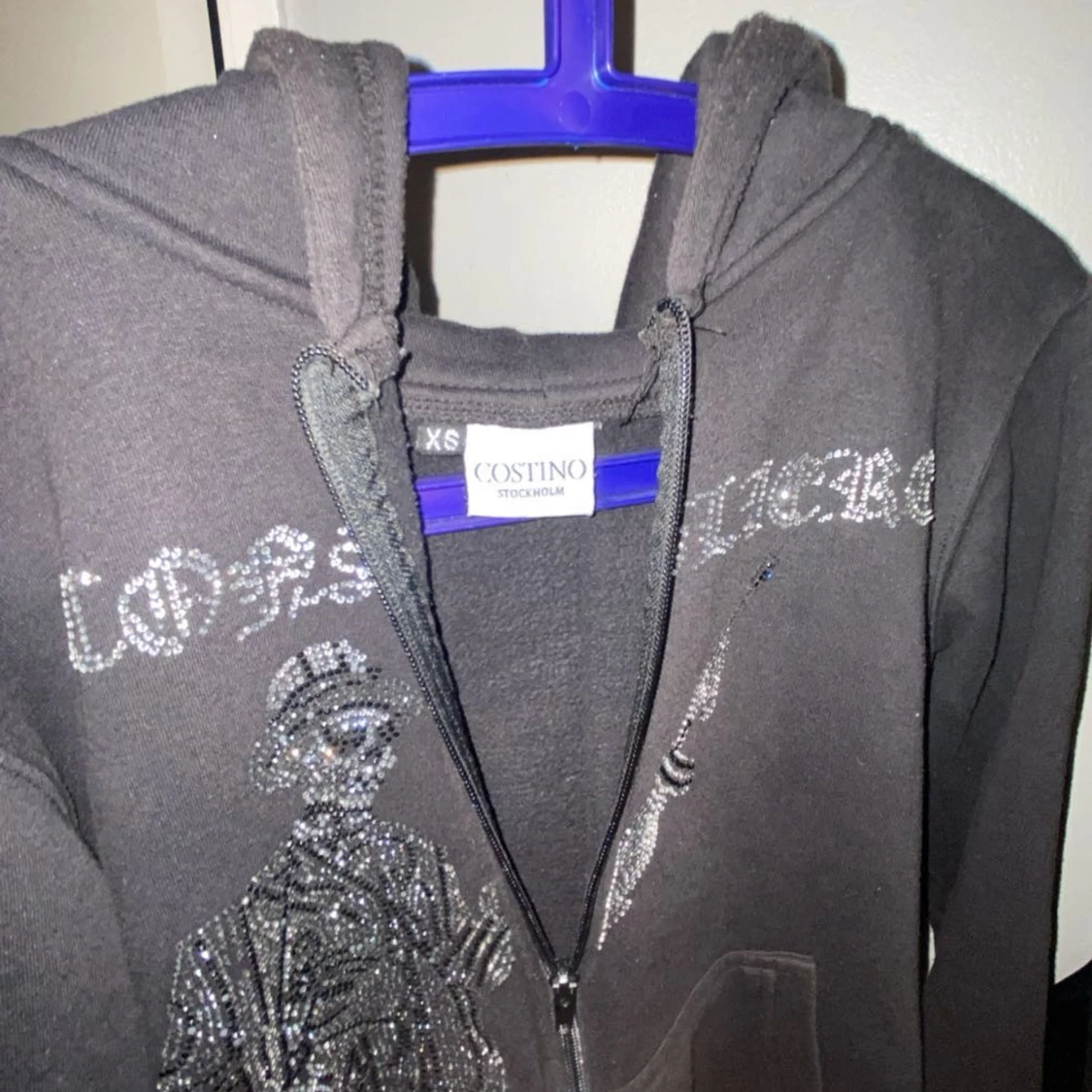 Svart hoodie från Costino - 3