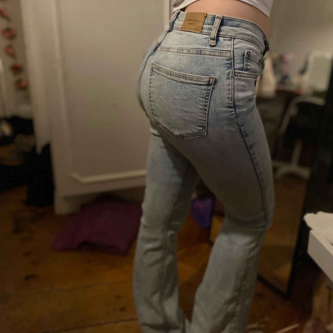 Ljusblå jeans med bootcut