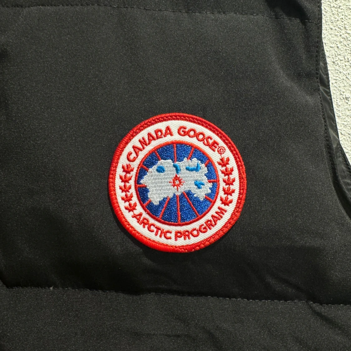 Svart dunväst från Canada Goose - 2