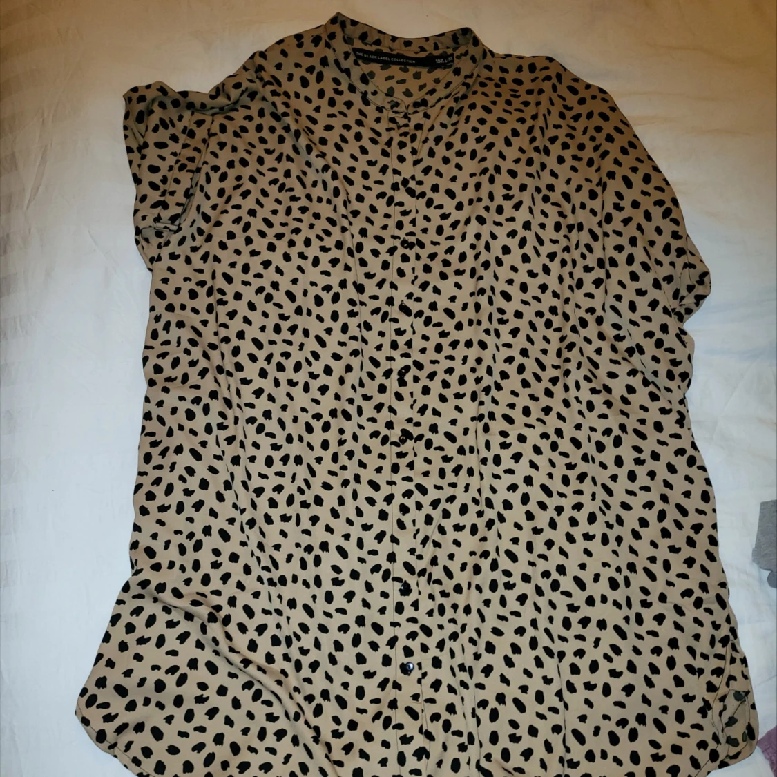 Beige oversized skjorta