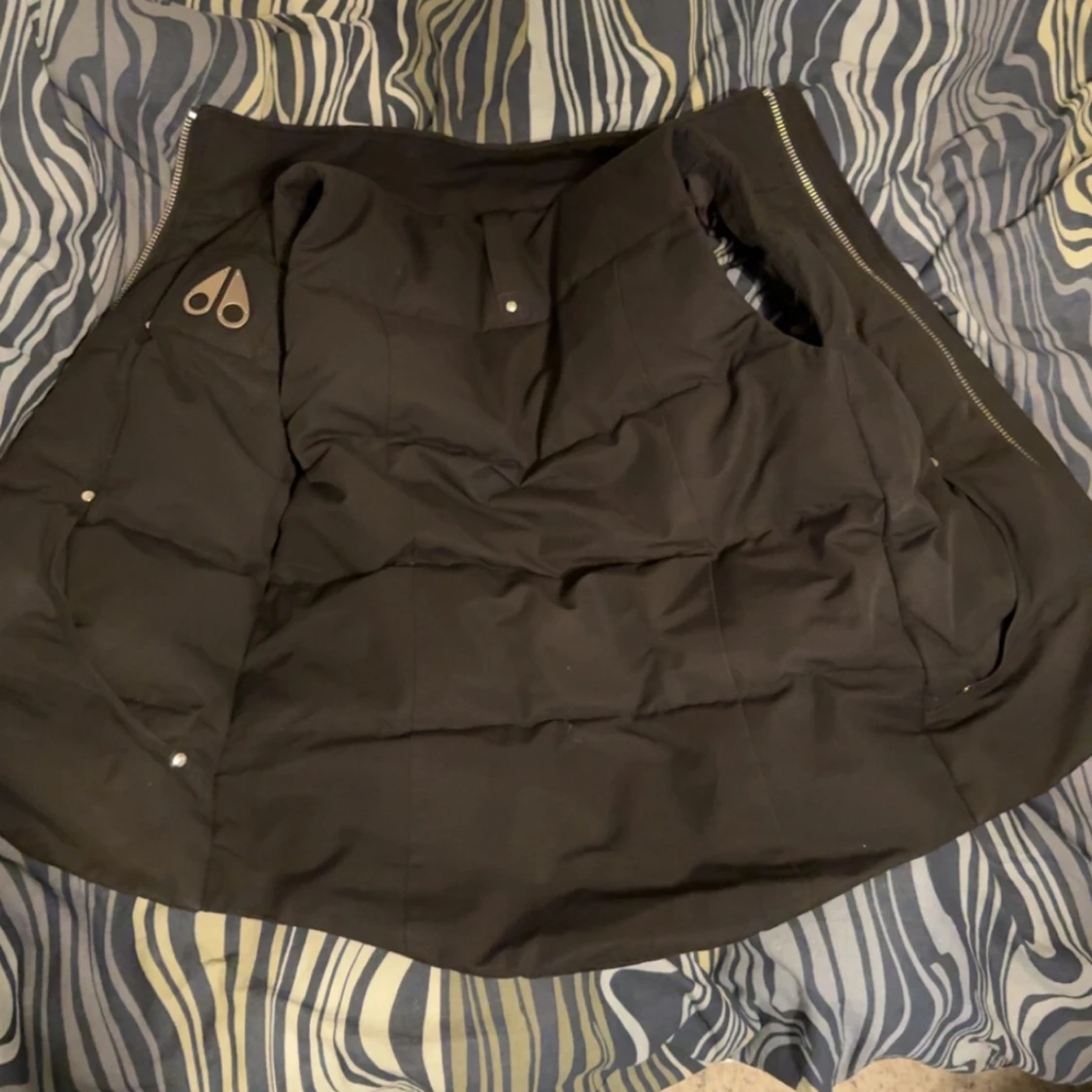 Svart dunväst från Moose Knuckles - 4