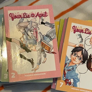 Your Lie in April Manga Volym 2-10 - Your Lie in April Manga i volym 2-10. I bra skick men sjätte volymen är lite busted up på kanten på sidan vilket man kan se i bild. Annars i bra skick ☺️🌸
