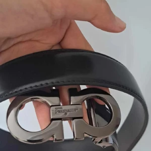 Ferragamo bälte - As snygg bälte som är stilren och till billig pris vid snabb affär kan jag tänka mig sänka priset