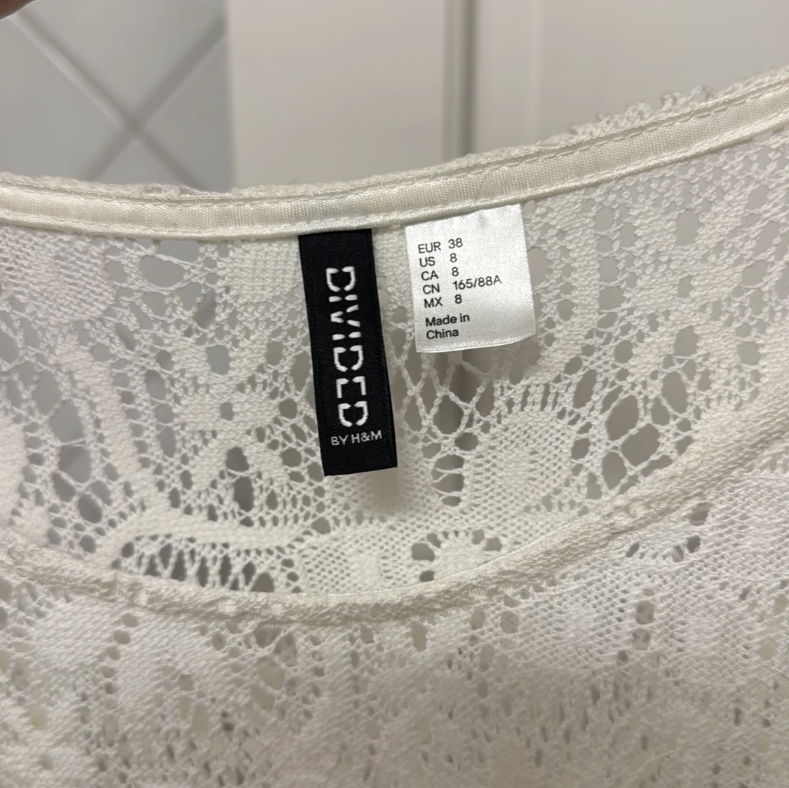 Vit spetsklänning från H&M Divided - 2