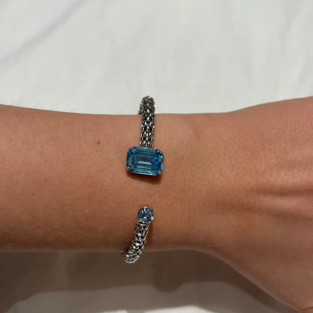 Justerbart armband efter önskad storlek från Caroline Svedbom💕. Asusteet.