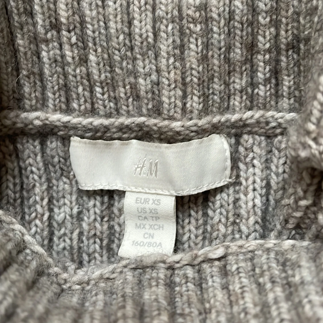 Tröja med hög hals  - 1