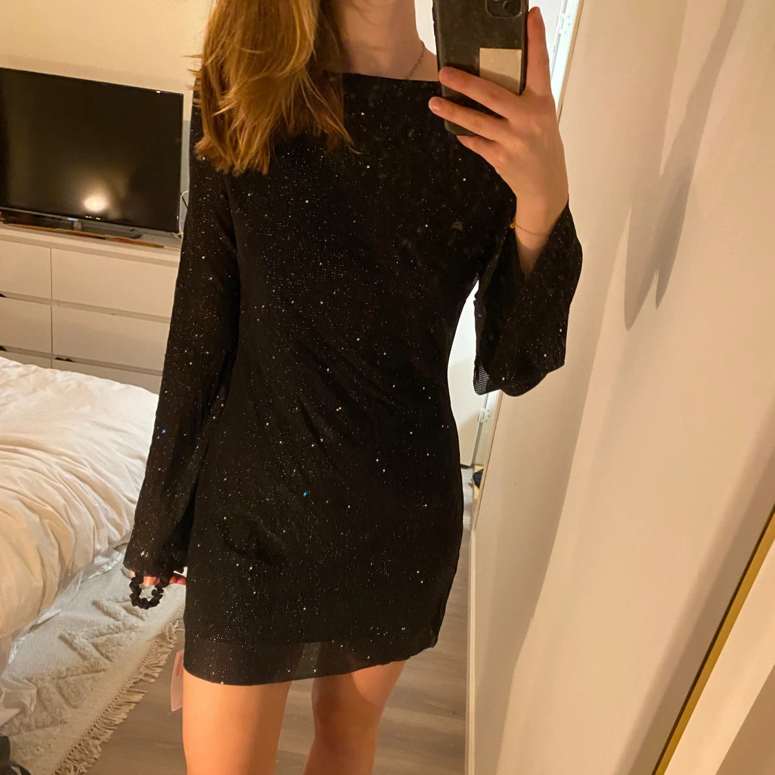 Svart glittrig klänning från Narthea