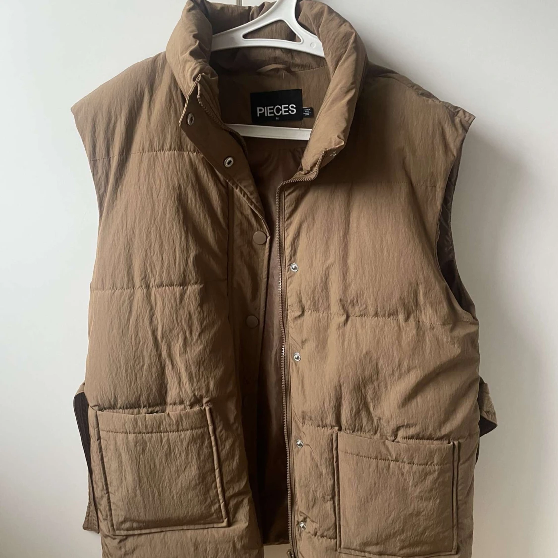 Brun dunväst från Pieces - 1