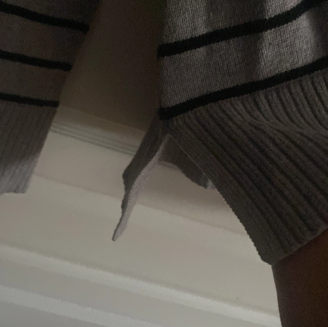 Grå randig tröja från 157 - 1