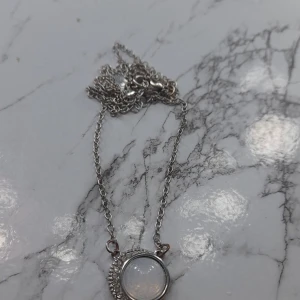 Örhängen - Jätte fina örhängen och har ej använts.