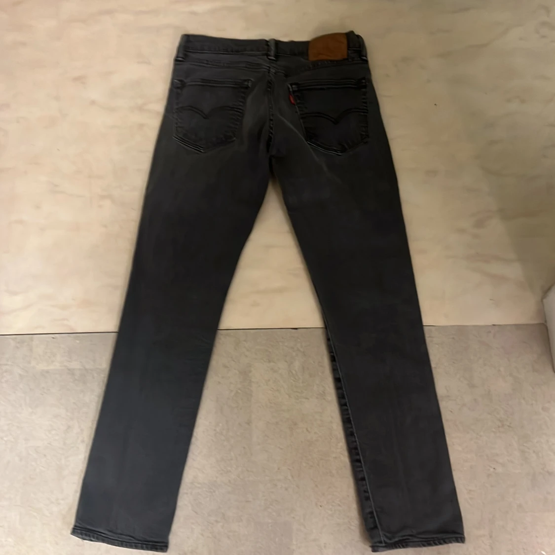 Grå jeans från Levi's - 1