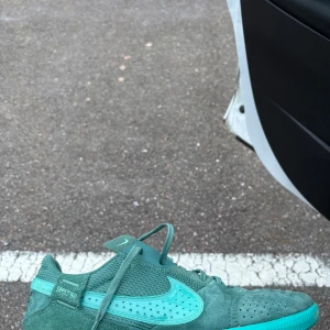 Inomhusskor  - Inomhusskor, storlek 41. Använda ca 3 träninar          