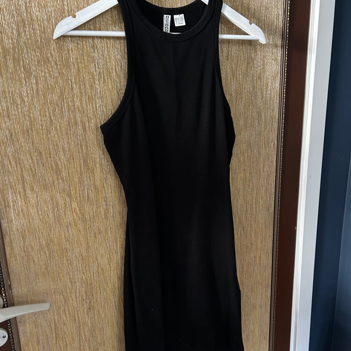 Svart ärmlös klänning