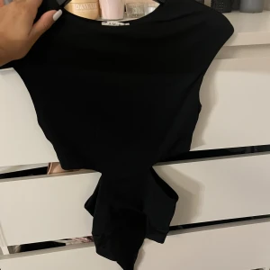 Svart body - Aldrig andvänt, skit fin