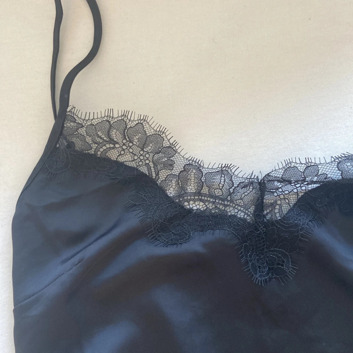 Svart spetstopp  - 90