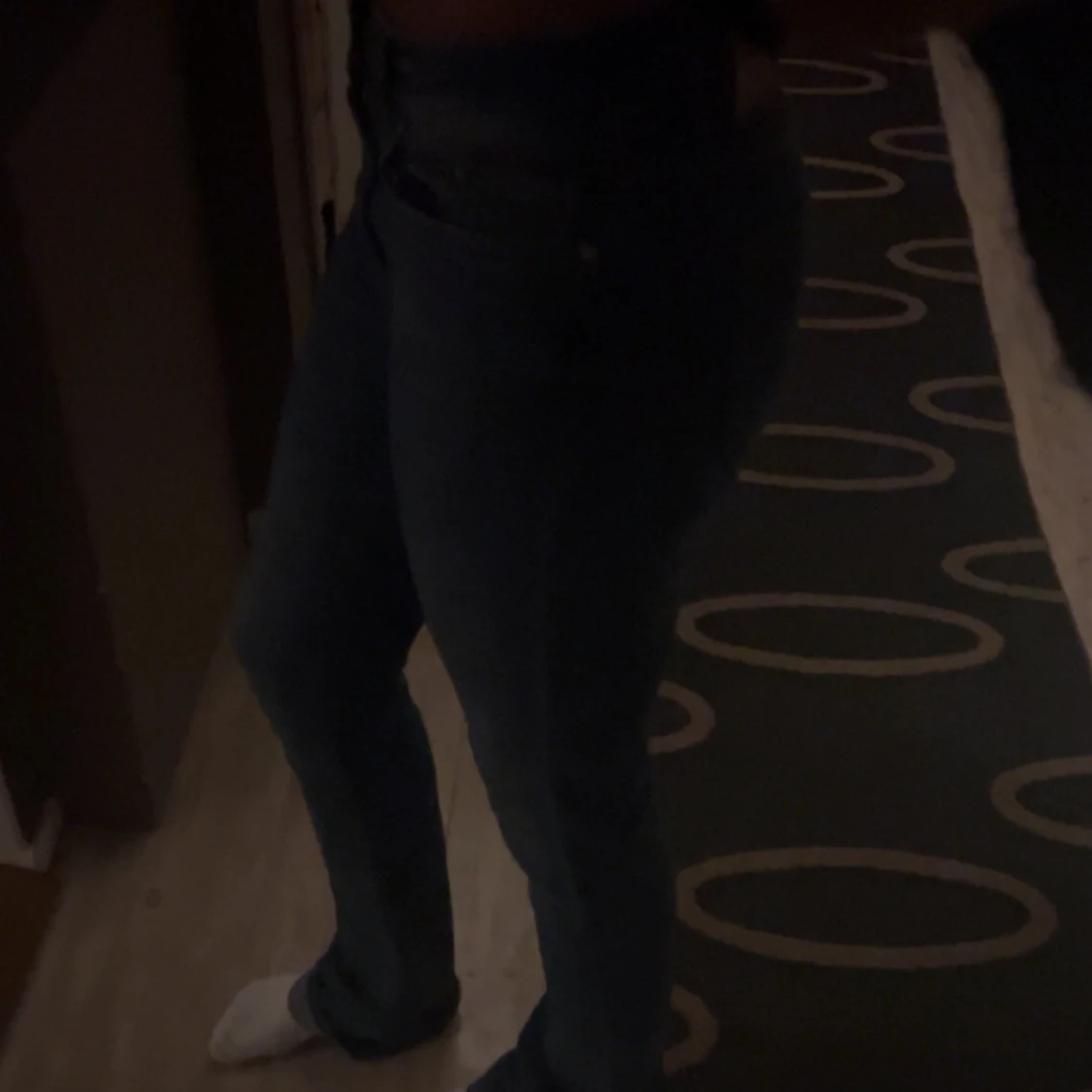 Mörkblåa jeans - 91