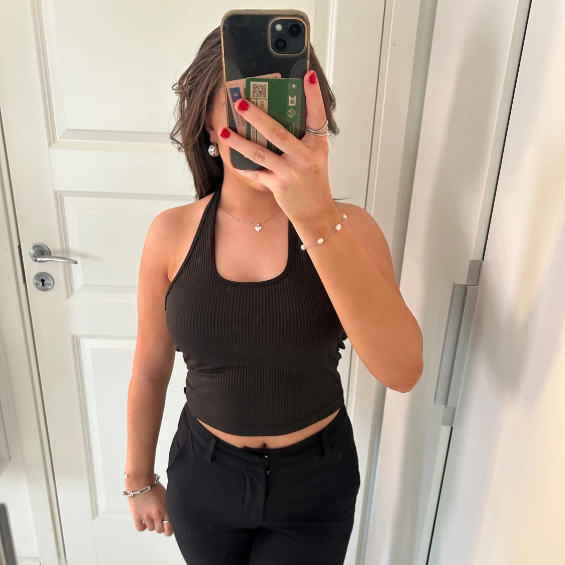 Svart ribbad croppad topp - 91