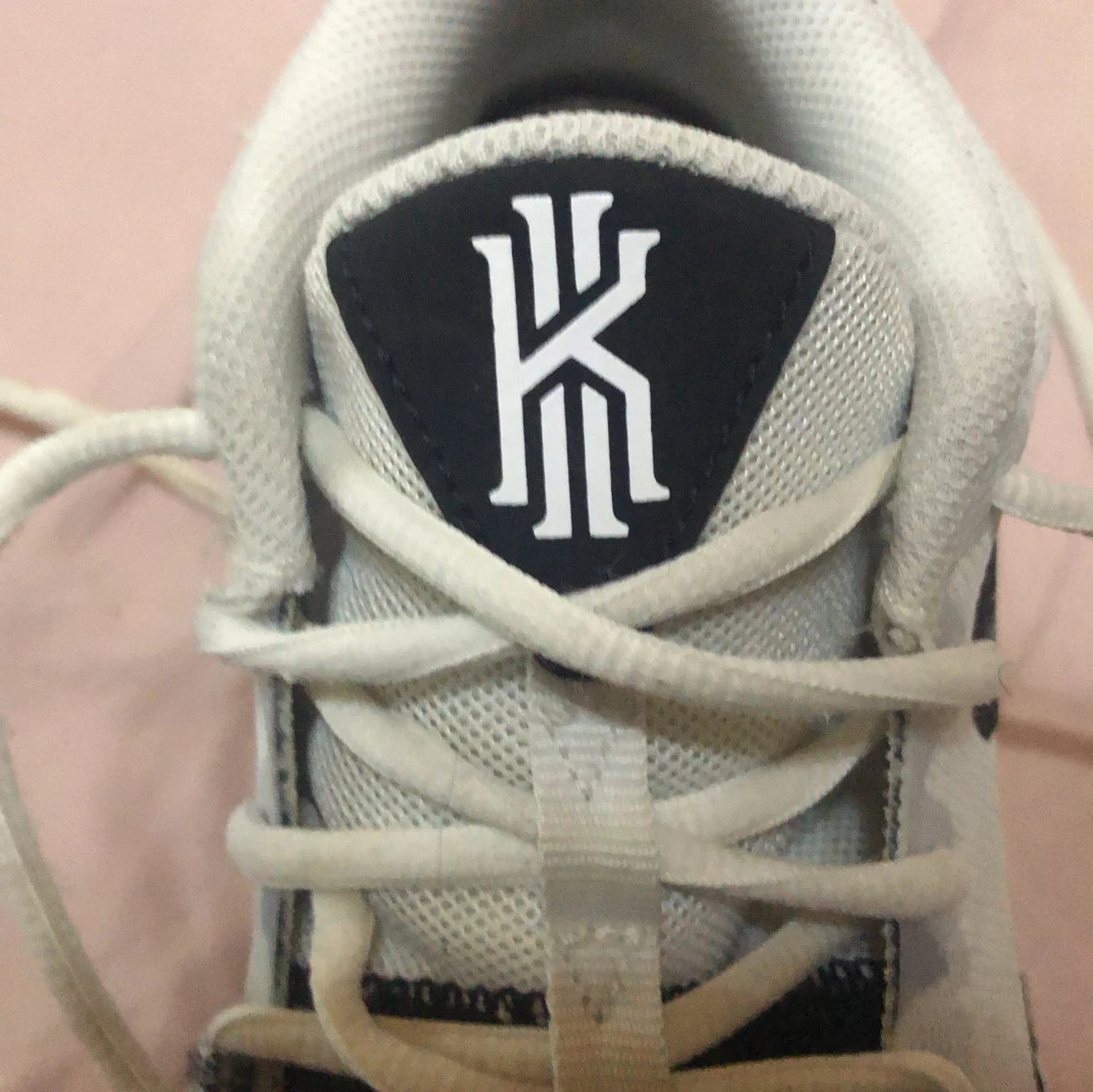 Kyrie flytrap 6 storlek 39 - 91