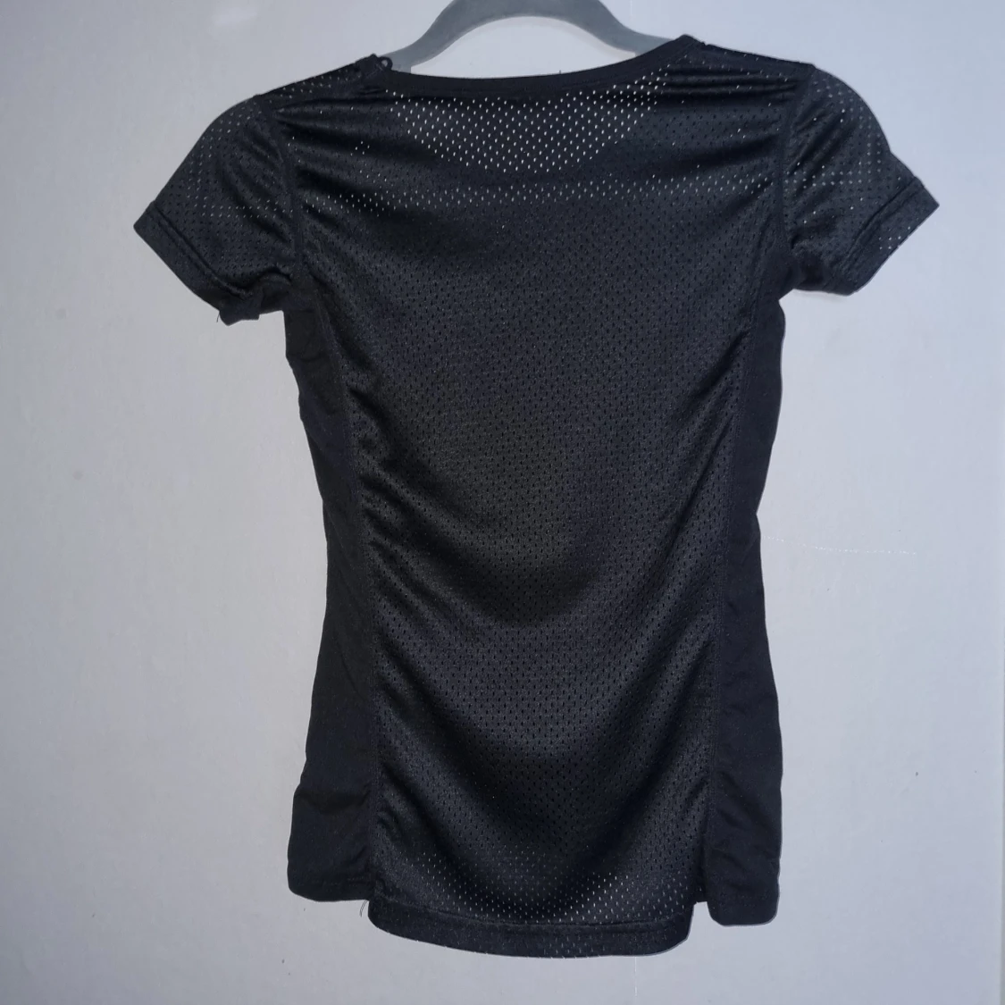 Svart kortärmad topp från Newbody - 90