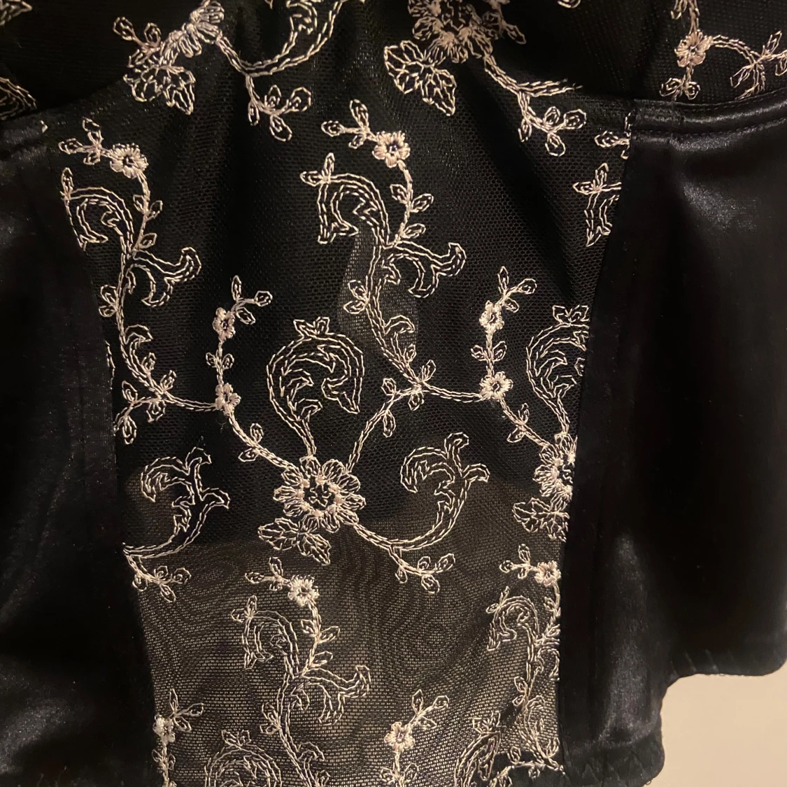 Vacker korsett topp med blomm mönster  - 90