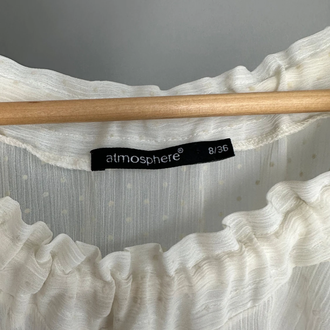 Gullig vit blus - 90