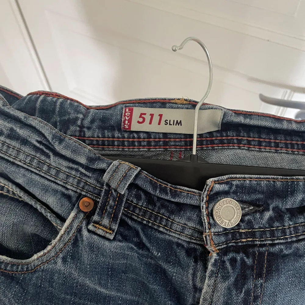 Levis jeans 511 slim. Inga fläckar eller konstigheter. Hör av dig vid fler frågor😊 . Jeans & Byxor.