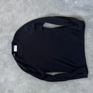 Selenets home sweetshirt  - Tjena! Säljer nu min snygga selected home sweatshirt då den inte passar mig längre Nypris: 600 Storlek:M Kom gärna med pris förslag  Bra skick