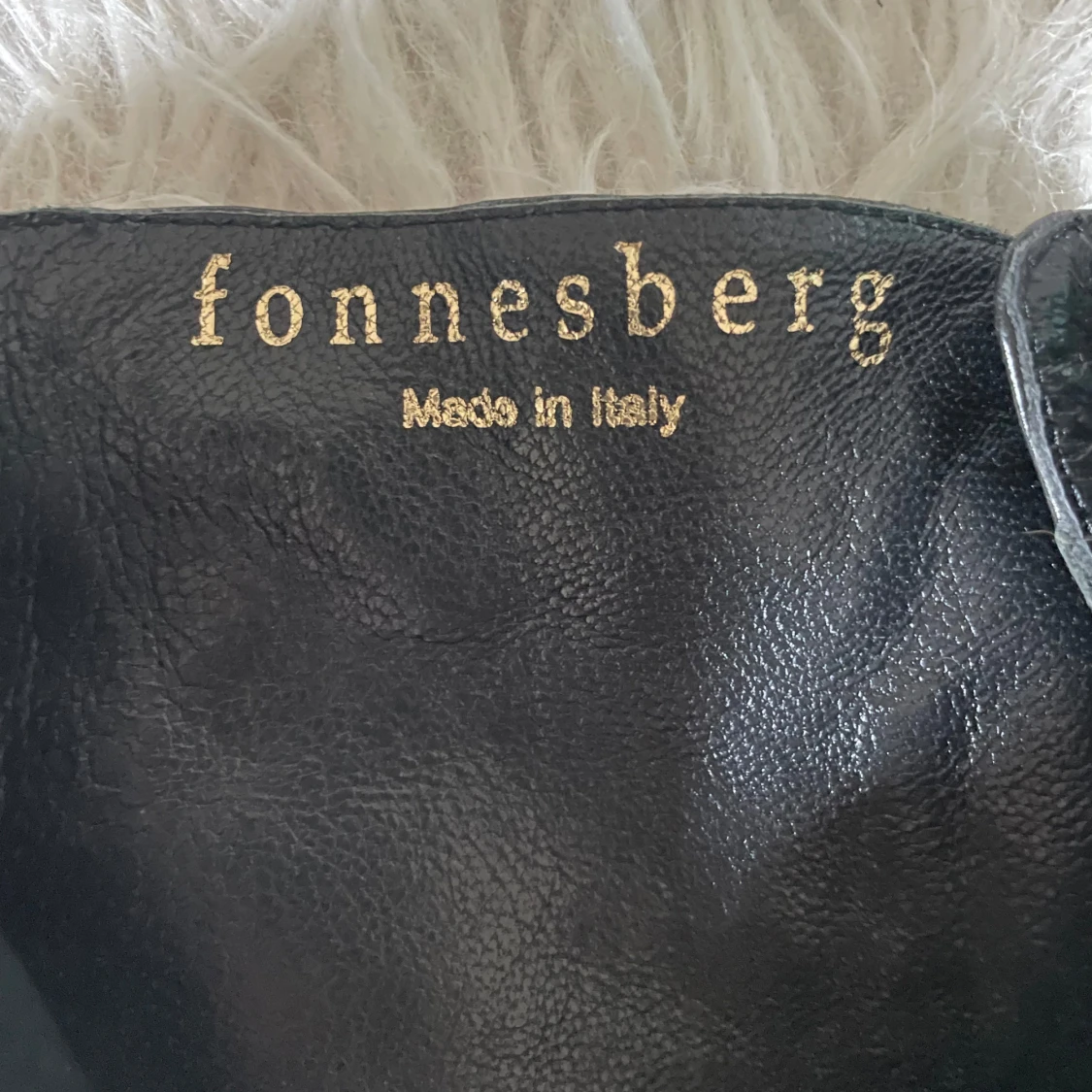 Svarta stövlar - 91