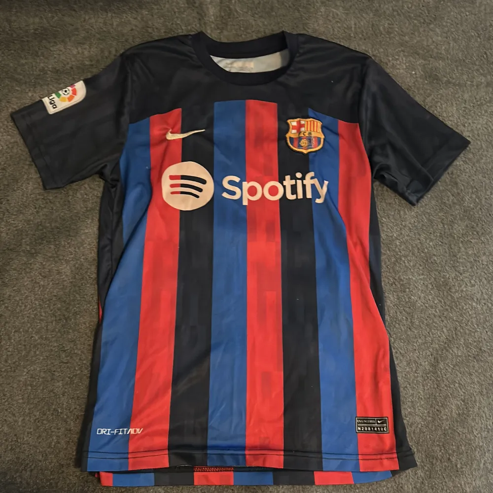 Barca tröja, Fati NR.10. T-shirts.