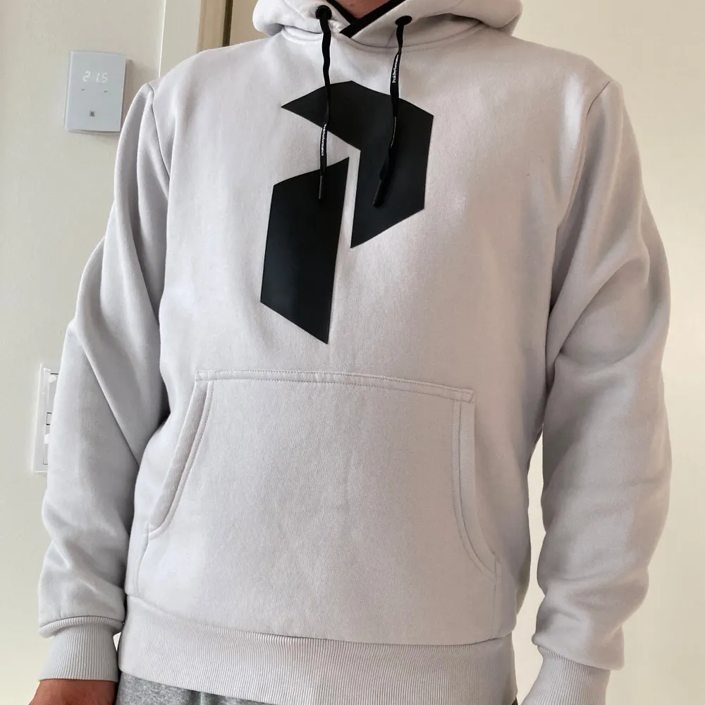 Peak hoodie. Skick 9 av 10. Hoodies.