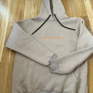 Kläder  - Helt nytt ej äkta 