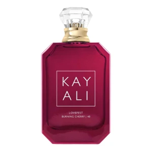 Kayali burning cherry - Kayali parfym i lukten burning cherry. Mycket mer än halva kvar.  Nypris 50 ml: 1 129 kr Nypris 10 m: 319 kr.  Säljer för 800kr