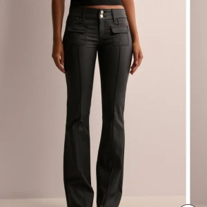 Skin byxor  - Säljer dessa super snygg byxor från Nelly, helt nya endast testade men passade tyvär inte! Storlek 40 men passar 38,36 väldigt små i storleken