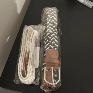 Elastiskt bälte - Oöppnad  Ett bälte för 100 två för 170kr