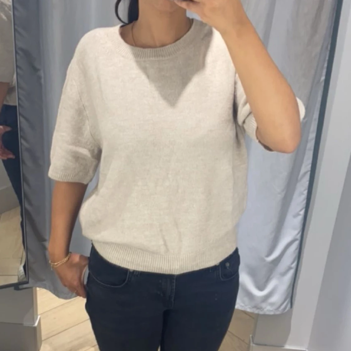 Beige stickad kortärmad tröja från hm