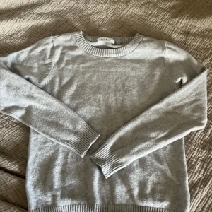 Vila stickad tröja - Bra skick