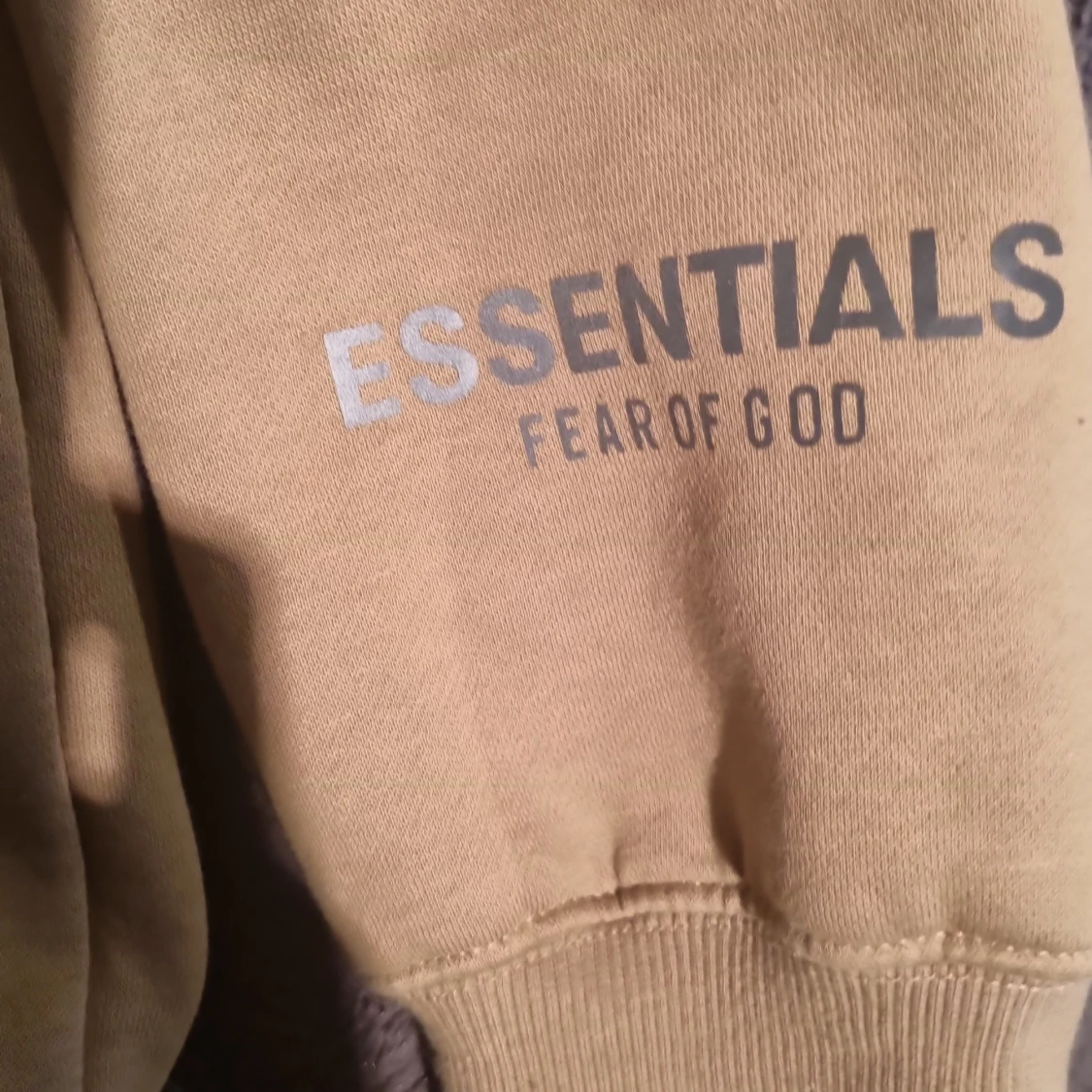 Essiential hoddie i storlek s - 91