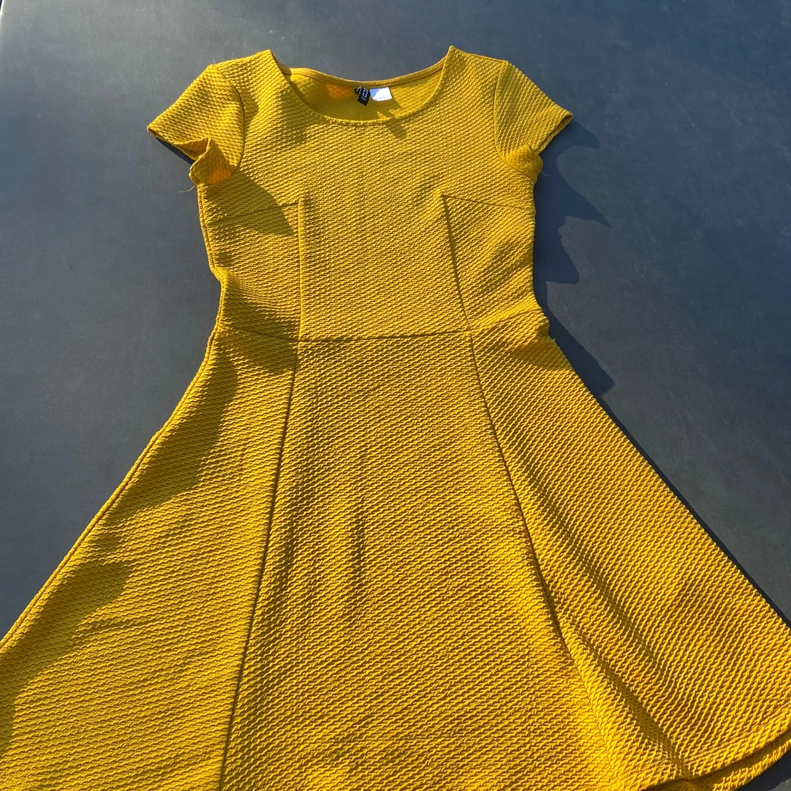 Gul klänning 