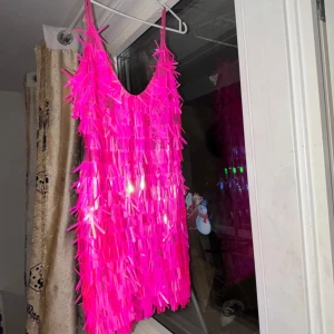 Pink dress - en rosa klänning i mjukt tyg till alla mina tjejer