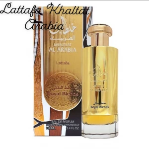 LATTAFA KHALTAT ARABIA - Detta är en mycket exklusiv och mycket unik herrparfym som då är helt äkta, då det kan finnas falska som man gjort med hjälp av ”Dups”. Vid intresse kontakta mig så kan jag visa stämpeln på att dessa parfymer är helt äkta. Helt nya i förpackningar.