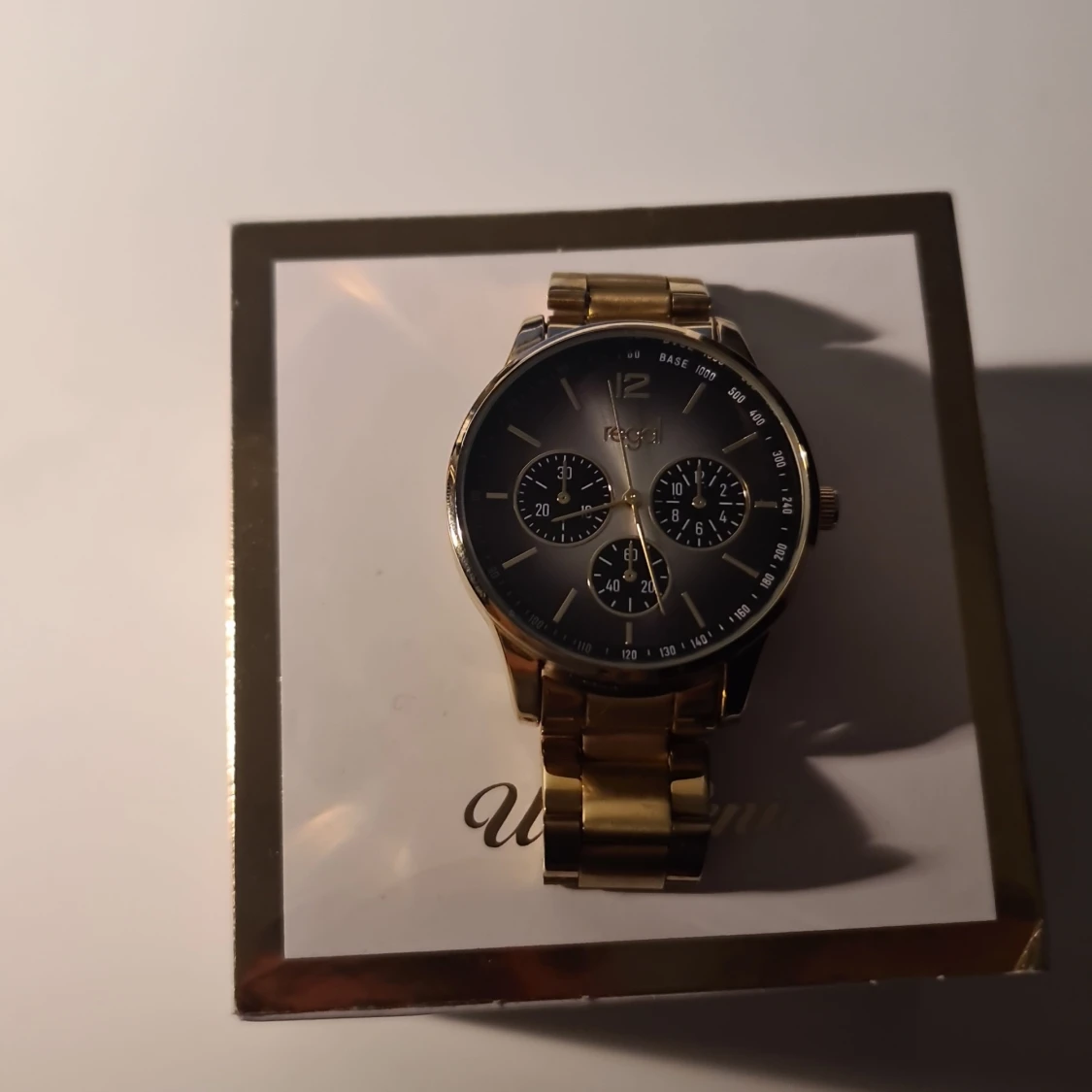 Guldfärgad klocka från Fossil - 2