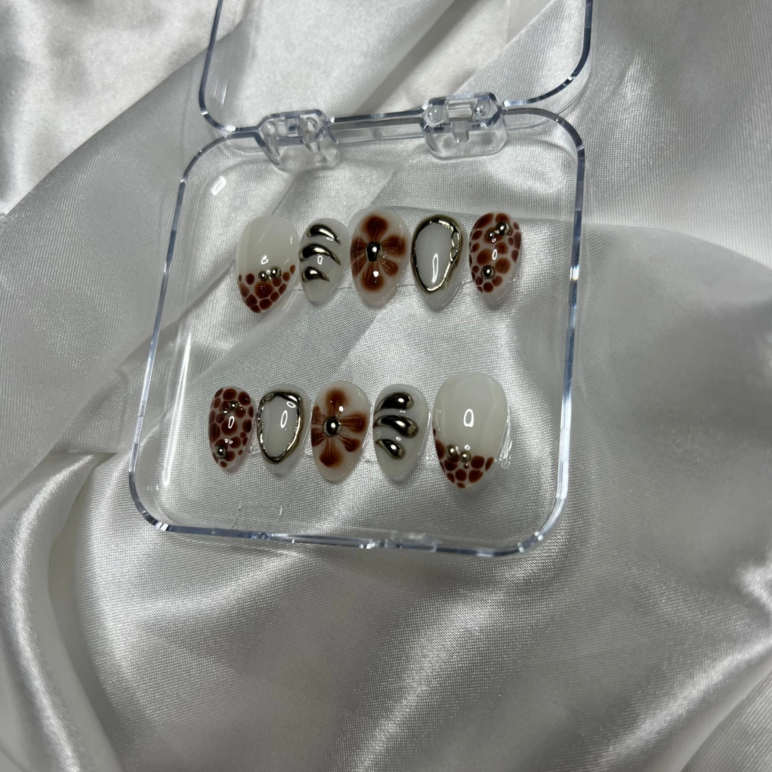 Bloom Short Almond - 1