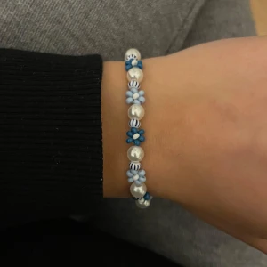Pärlarmband  - 50kr, handgjord👌😊