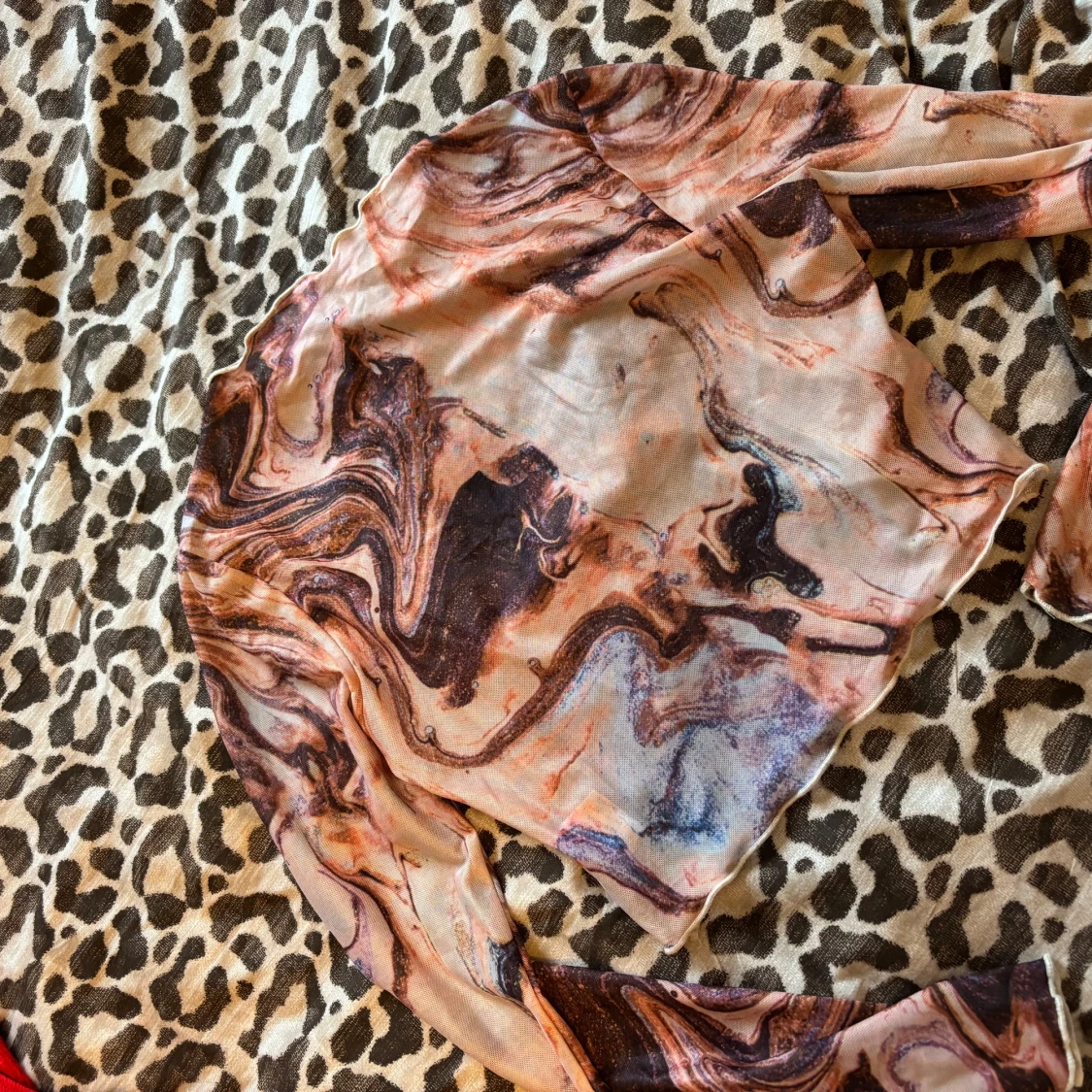 Mönstrad långärmad topp - 1