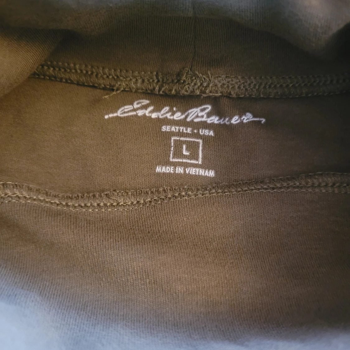 Olivgrön polotröja från Eddie Bauer - 2