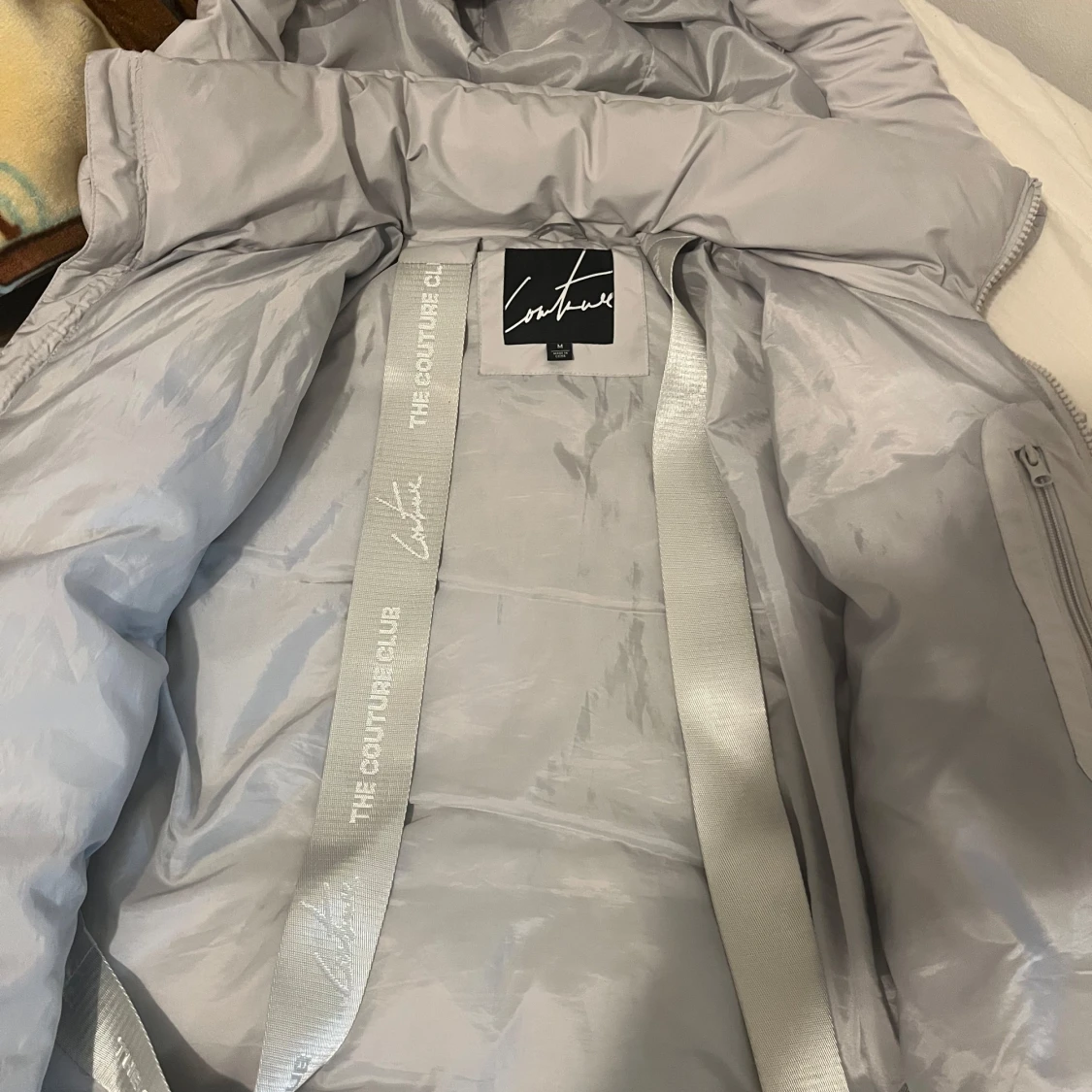 Grå pufferjacka från Couture - 2