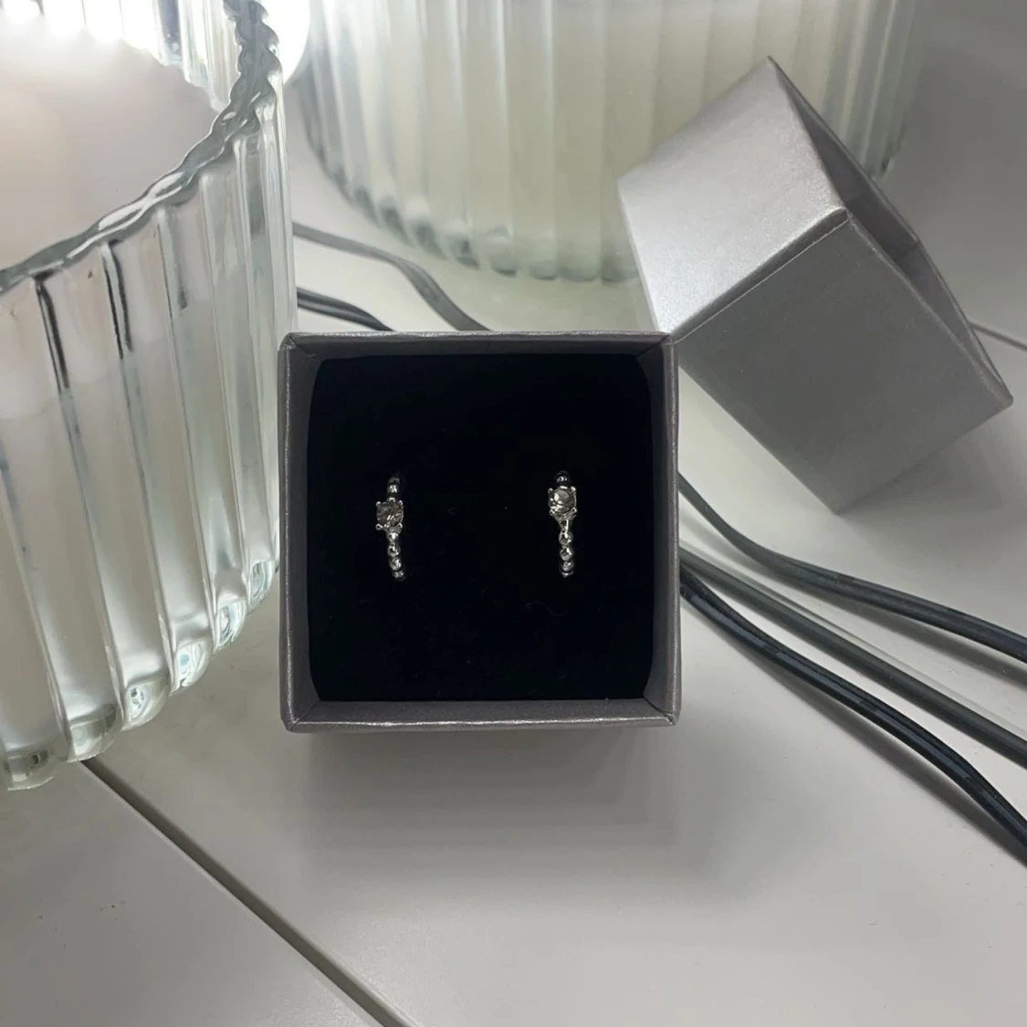 Eleganta silverörhängen