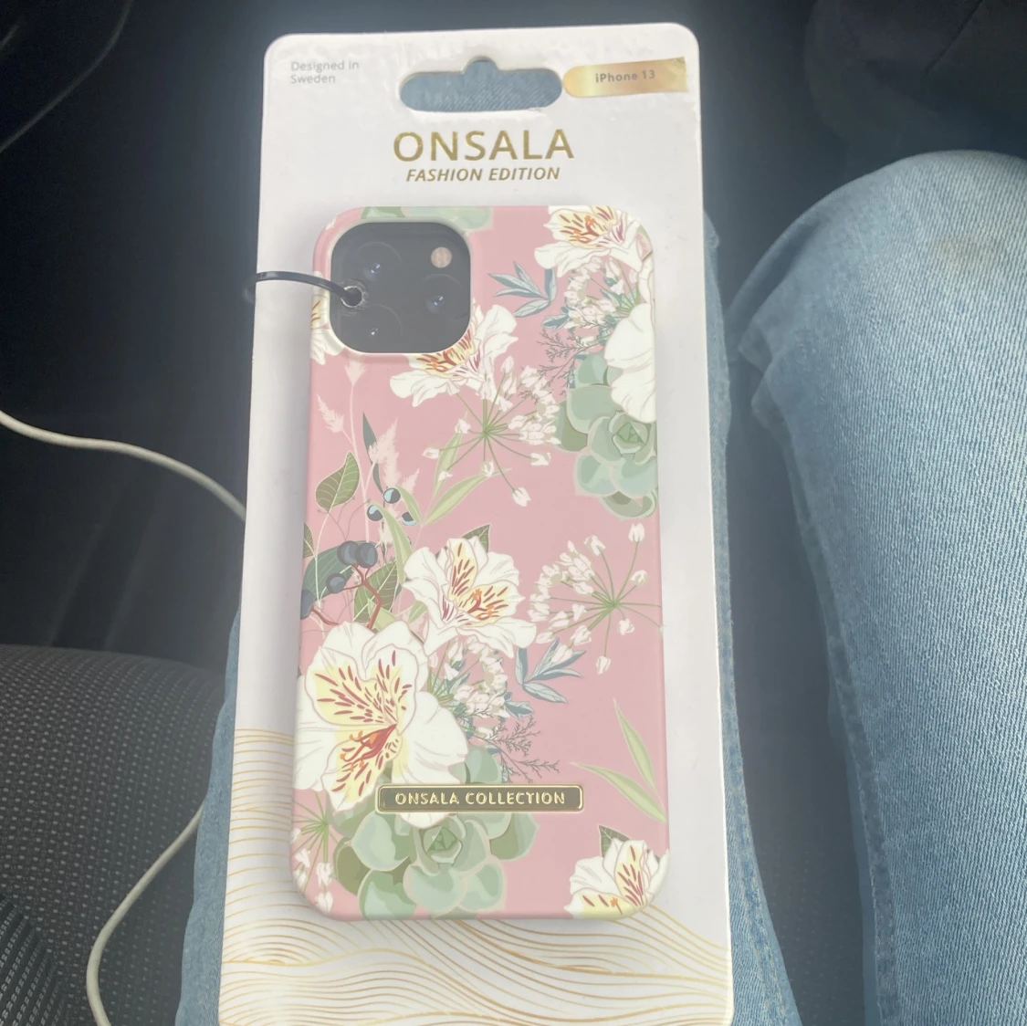 Blommigt mobilskal från onsala